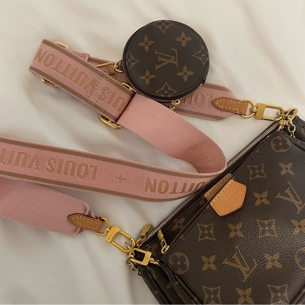 MUST GO LOUIS VUITTON MULTI-POCHETTE! - Picture 10 of 11